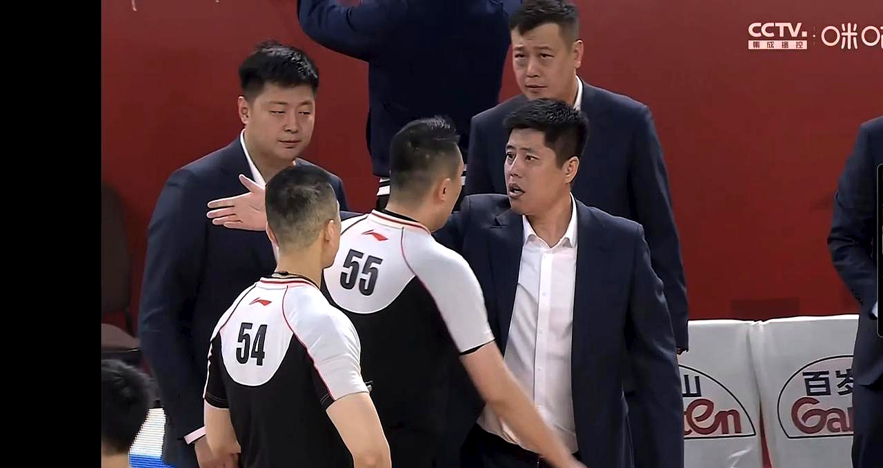 KOK万王之王官网-山西队在激烈对抗中战胜陕西队，维持领先